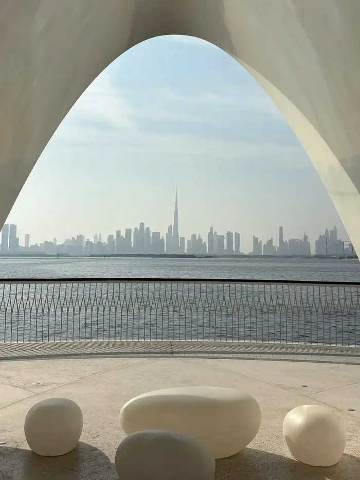 Dubai Skyline als Symbol für Wachstum und digitale Sichtbarkeit für Unternehmen im UAE-Markt